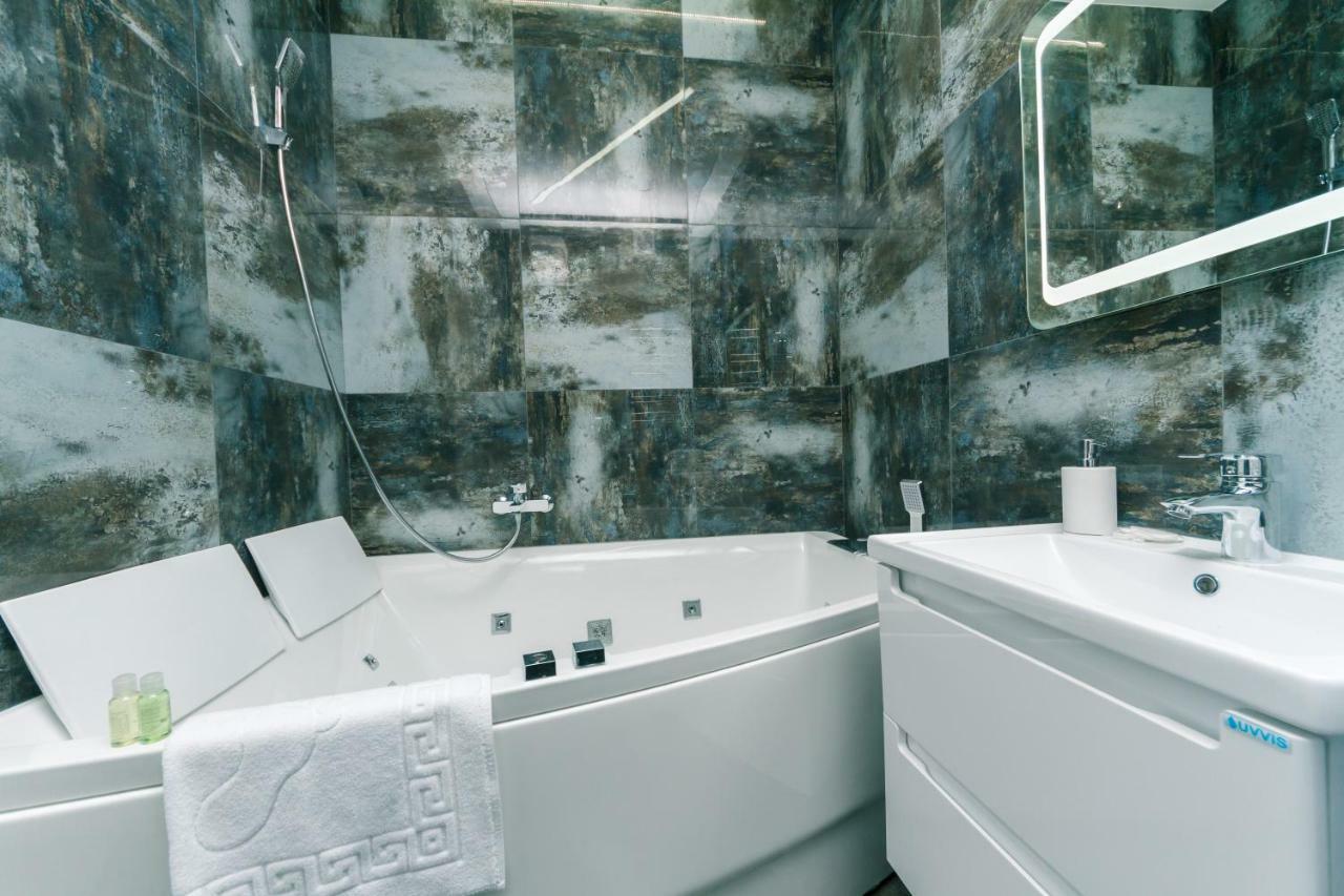 Luxury Apartments 키예프 외부 사진